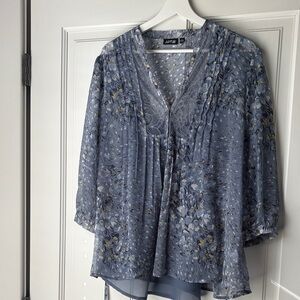 Apt. 9 Women's Blue Floral Blouse size large